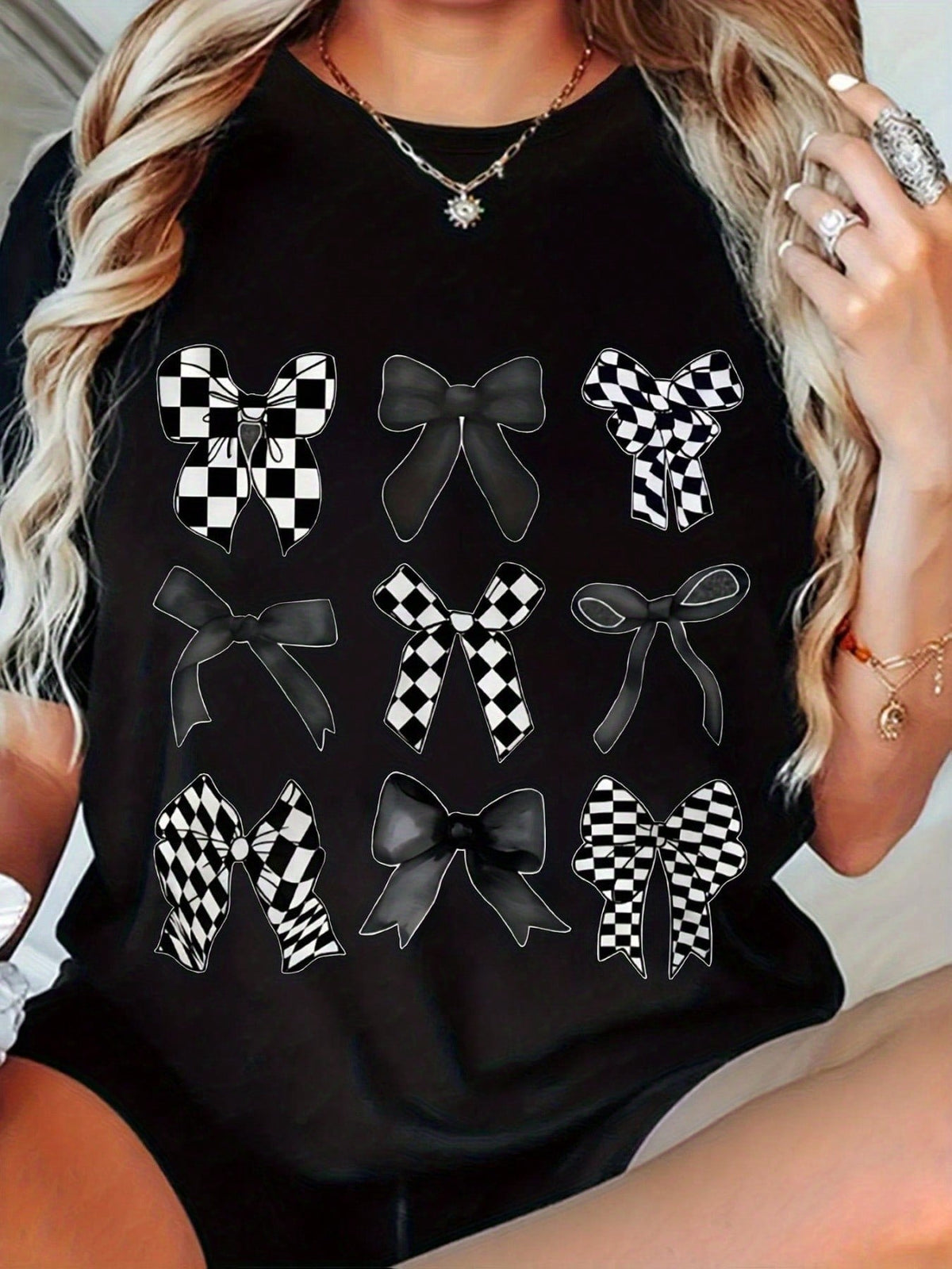 Womens Coquette Bow T Shirt Black and White Checkered Bow Graphic Tee Cute Preppy Trendy Short Sleeve Crew Neck Casual Top for Ladies