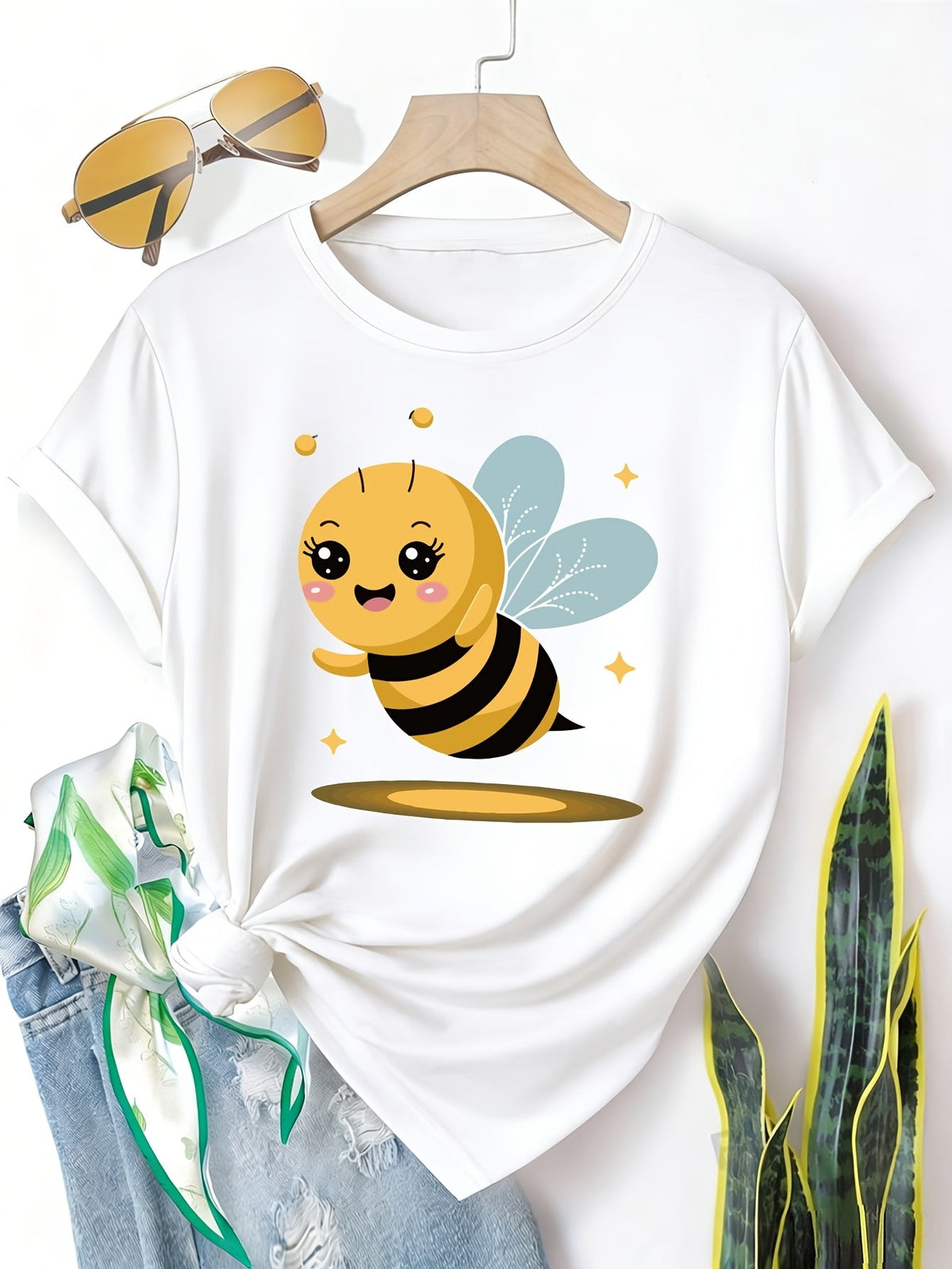 Smiling Bee Print Short Sleeve Tee Spring Summer Loose Crew Neck Casual Top